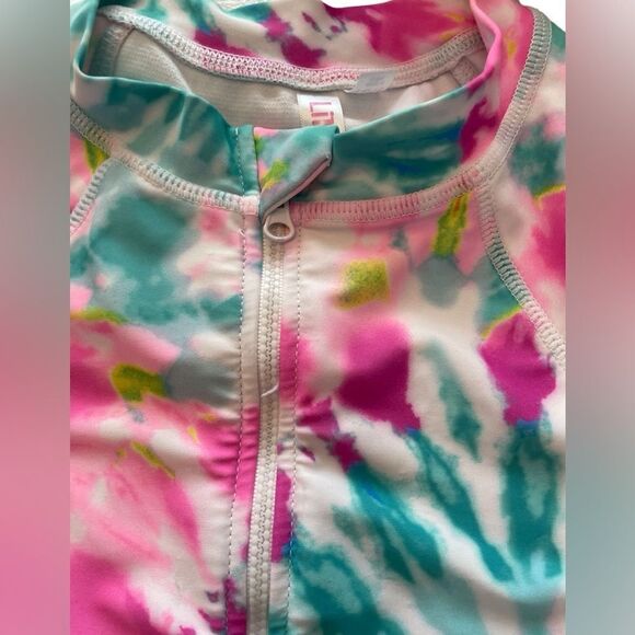 125- Girls one piece swim  Suit - Picture 4 of 6